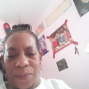 Meet your Posher, Dionne